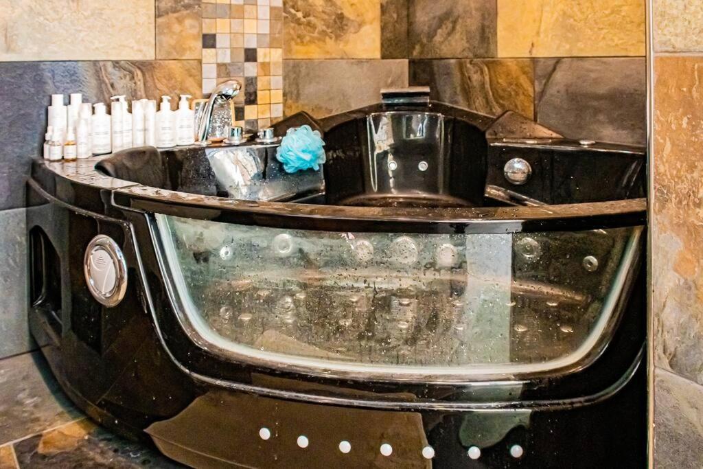 ニースDuplex, Jacuzzi, Terrasse Sur Les Toitsアパートメント エクステリア 写真